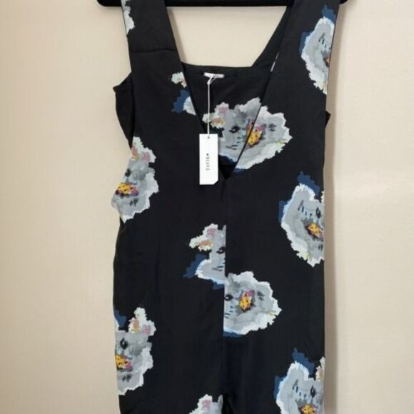 Tavik Ward Jumpsuit Romper Playsuit Black Floral Print One Piece Med MSRP $118 - Picture 3 of 6